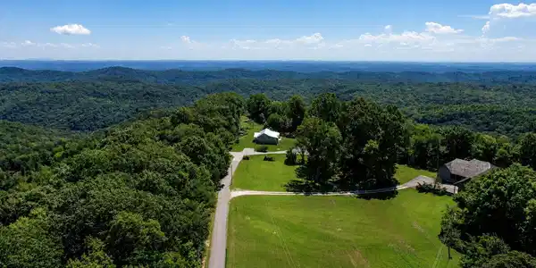 Image 4: 190 Cleve Lane