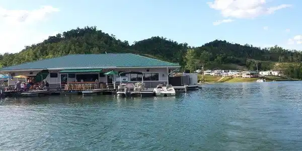 Image 4: windward marina