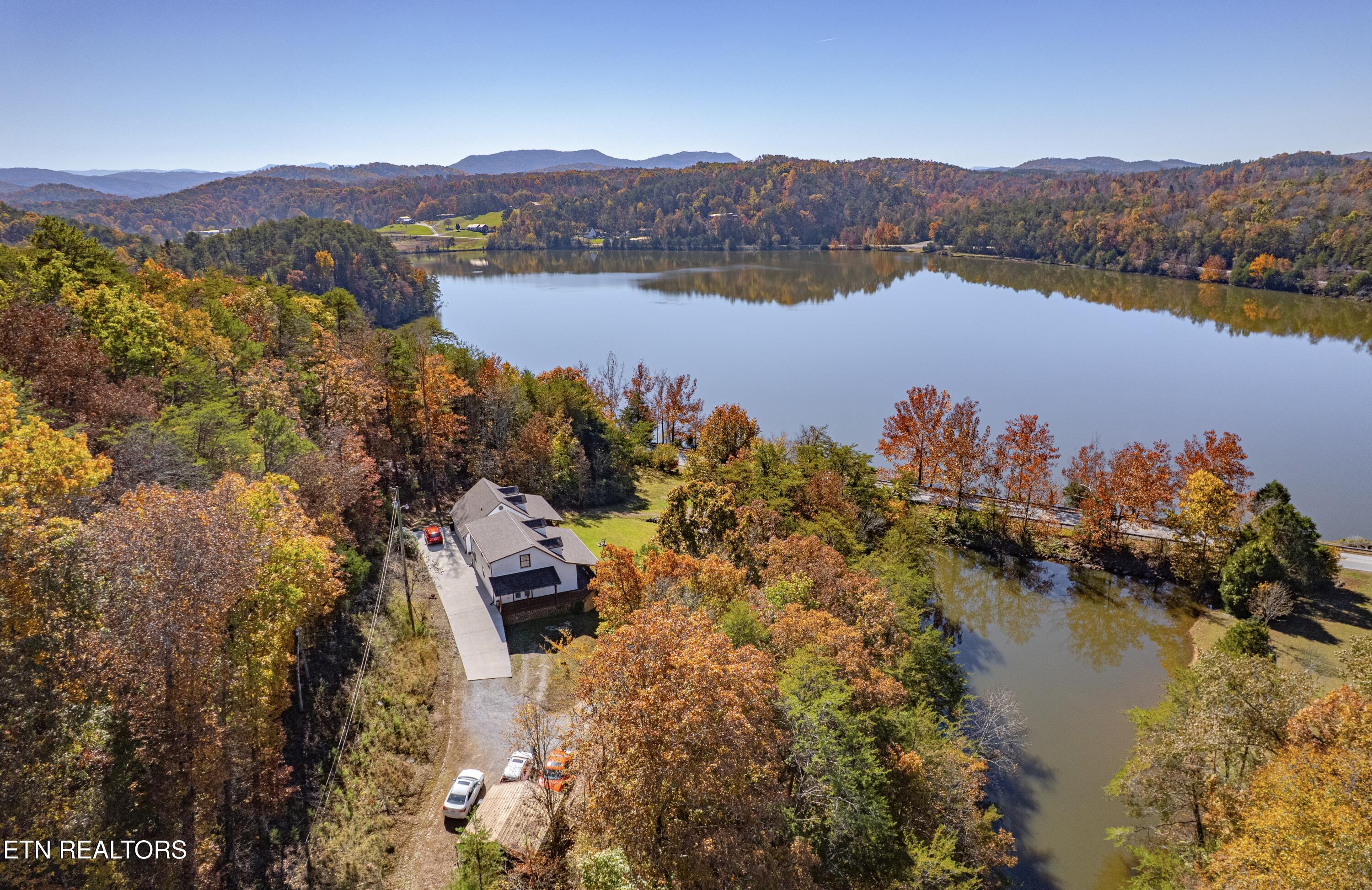 Image 2: CiticoRoad_Drone_FarrahCox-6