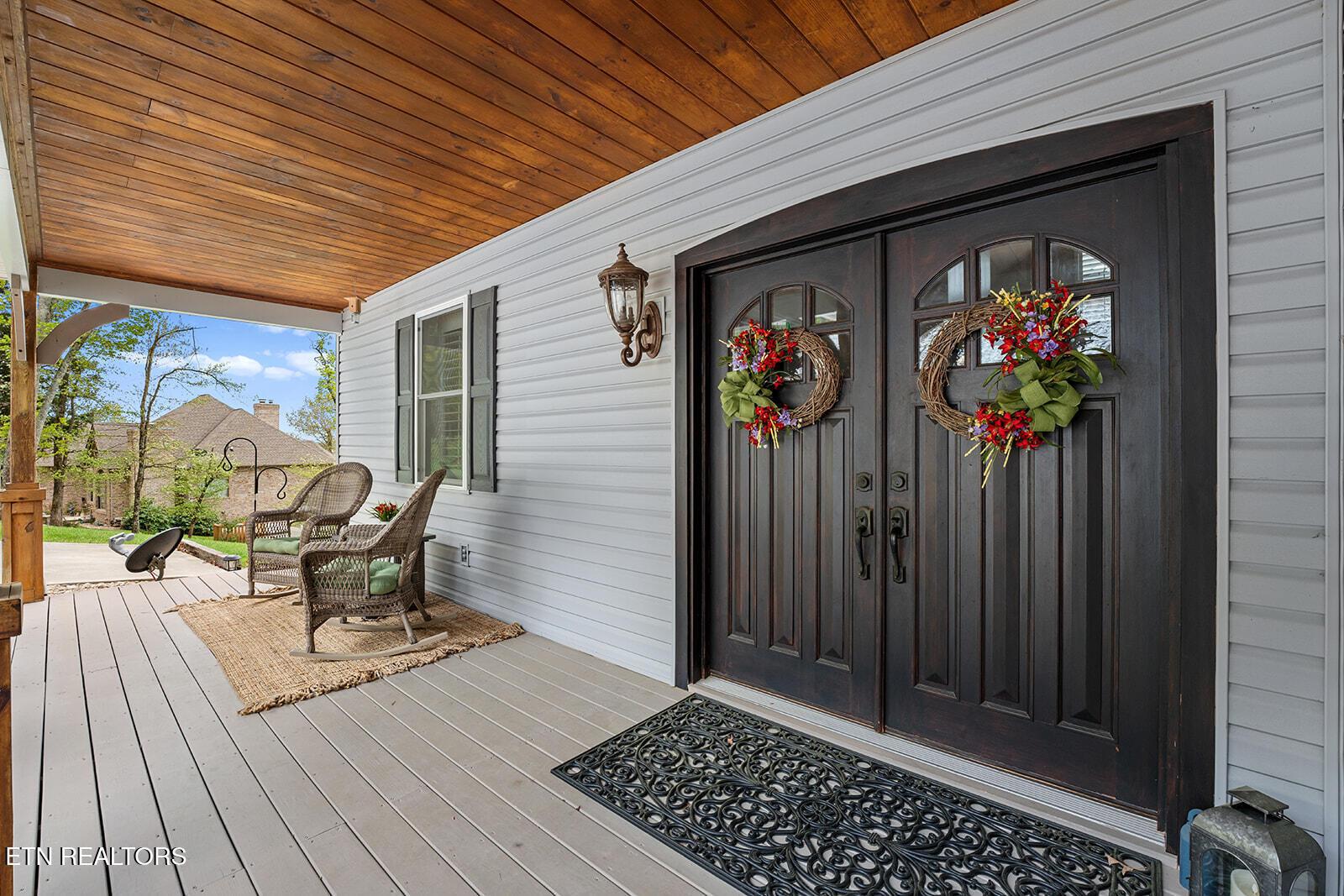 Image 4: front door