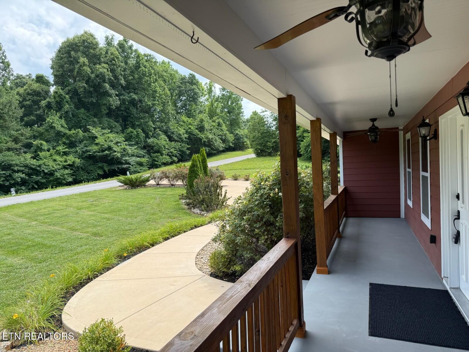 Image 4: TOPAZ FRONT SIDE YARD A