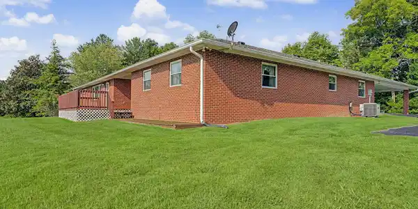 Image 2: 5-web-or-mls-10890-warrensburg-rd