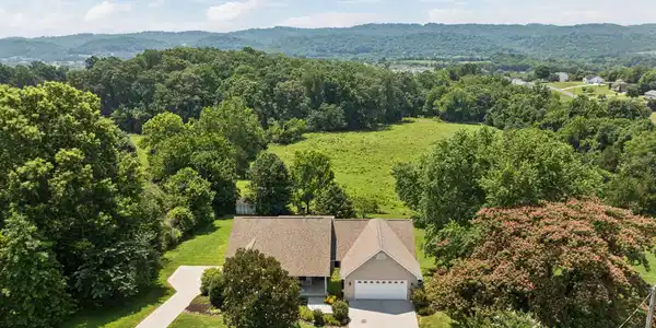 3930 Settlers Tr