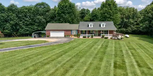 Image 4: 31-web-or-mls-651 Highland Ln-194