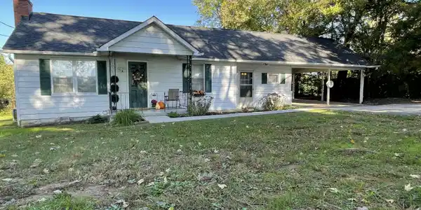 138 Maryville Hwy