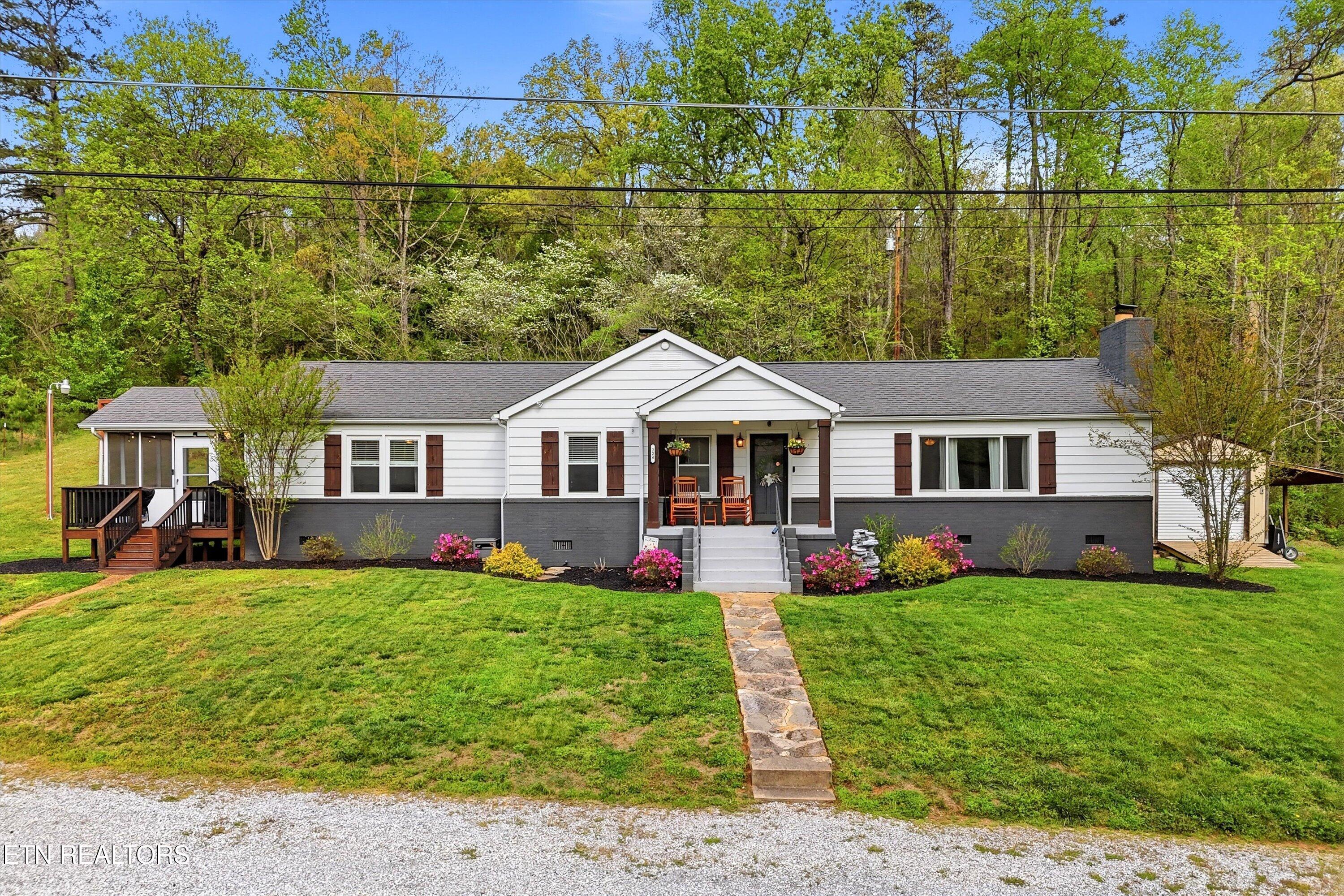 Image 1: 224 W Millers Cove Rd