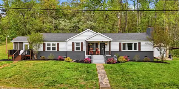 224 W Millers Cove Rd