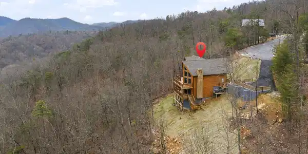 Image 2: 43-4298-Harmony-Hl-Ln-Sevierville-TN-43