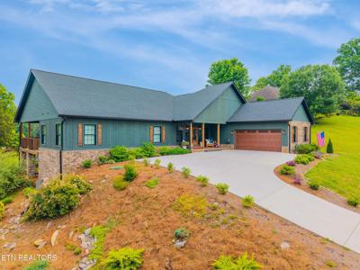 5216 Three Bars Lane
