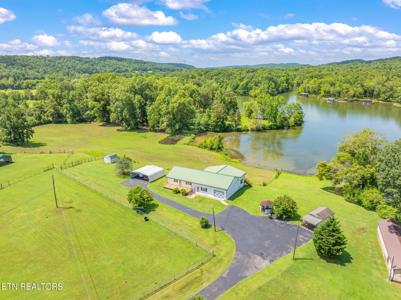 169 Ellis Rd