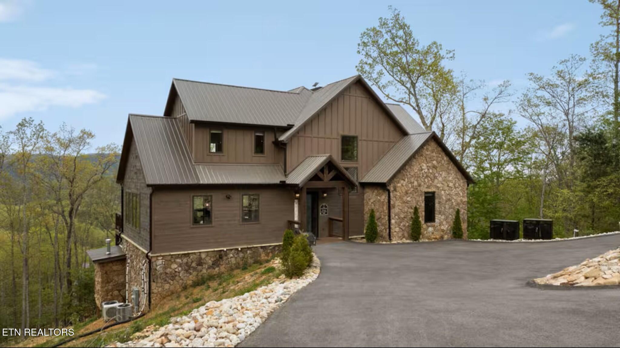 Image 2: eed0f6ee-058d-411b-9118-406fe0e33f46