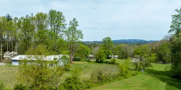 Image 2: DJI_0014-HDR