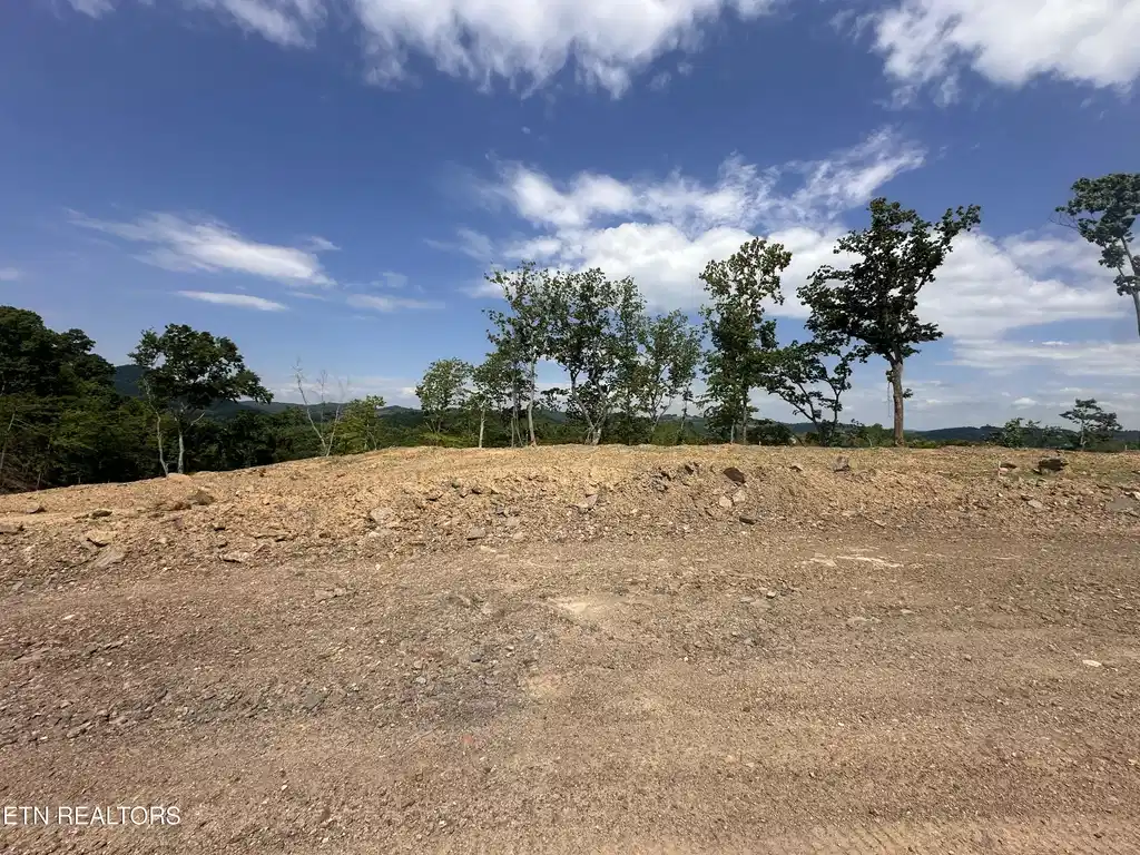 Image 1: Lot 2 GL