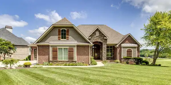 124 Eagle Circle
