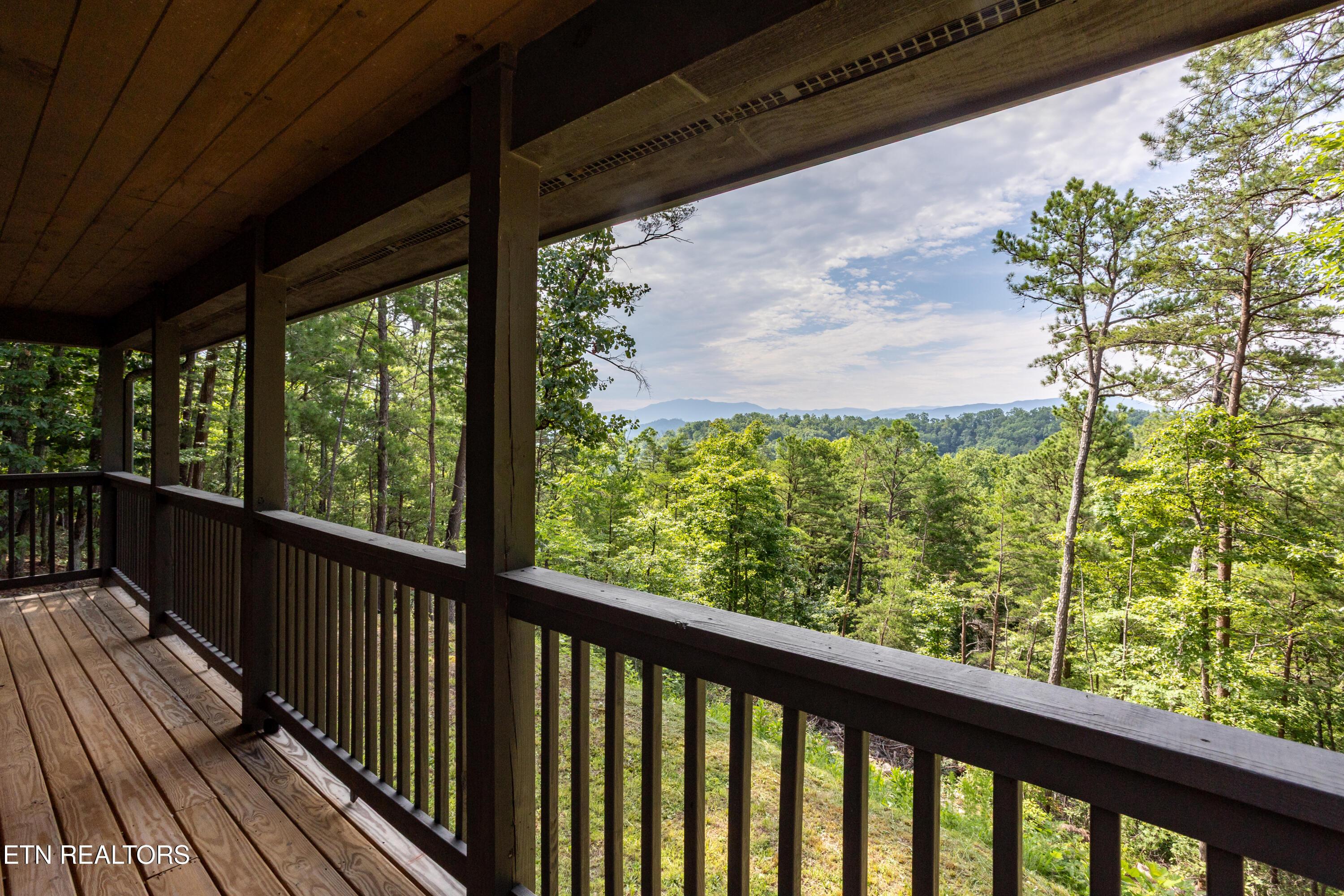 Image 2: Cabin 20