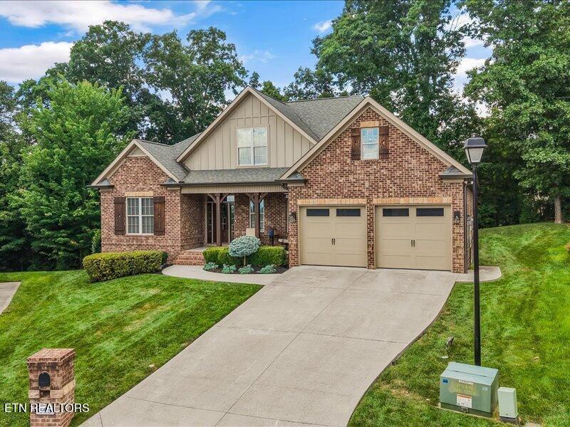 Image 2: 02-605 Blowing Rock Ln 46