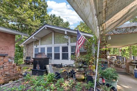 618 Corum Rd