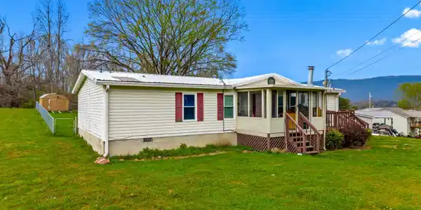 Image 2: 025-242CowanLane-LaFollette-TN-37766-SMA