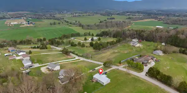 Image 3: 030-242CowanLane-LaFollette-TN-37766-SMA