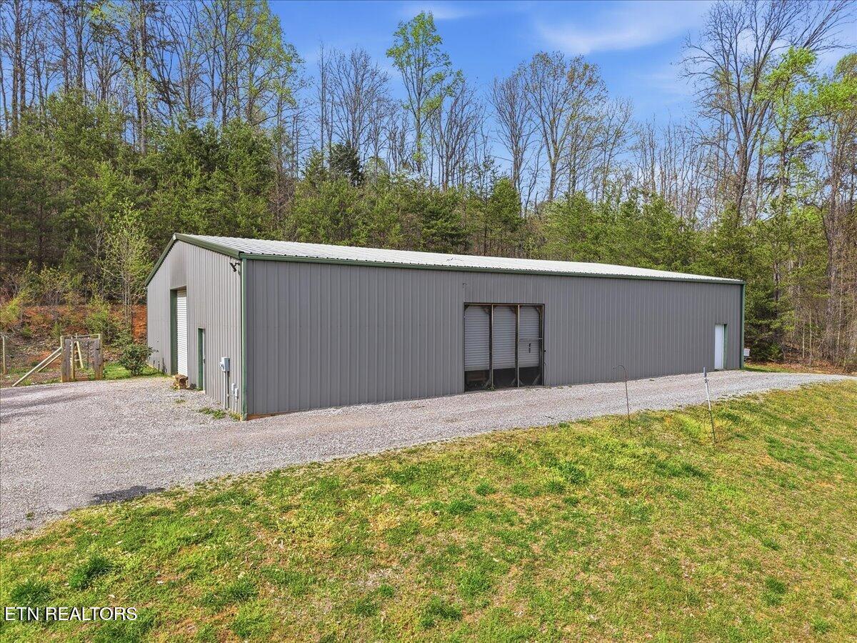 Image 3: 03-542_Jackson_Hollow_Rd_009