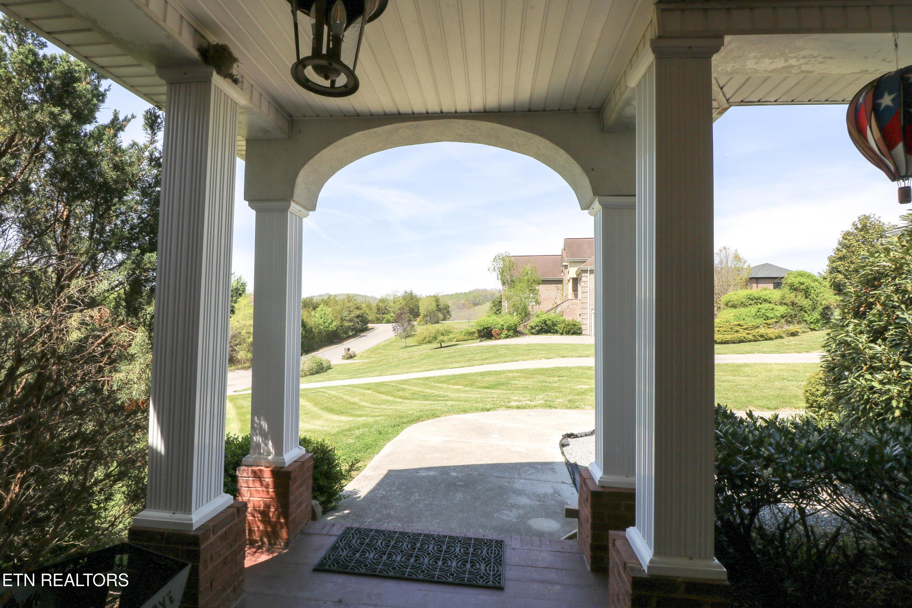 Image 4: Front Porch 3