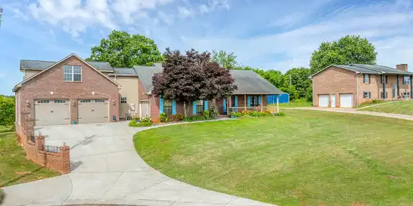 Image 3: Mills View subdivision