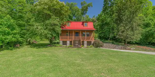 Image 2: 2-web-or-mls-130 Guyton Drive-32