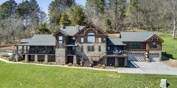 124 Overlook Way
