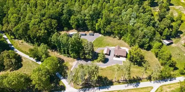 542 Whitman Hollow Rd