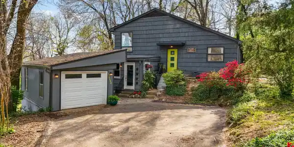 1318 N Briscoe Circle