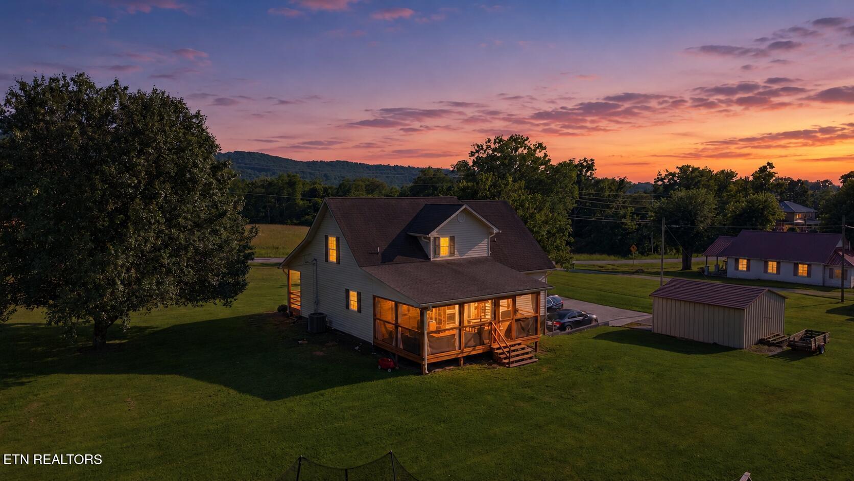Image 2: 4784 Old Highway 63, Speedwell, TN 37870