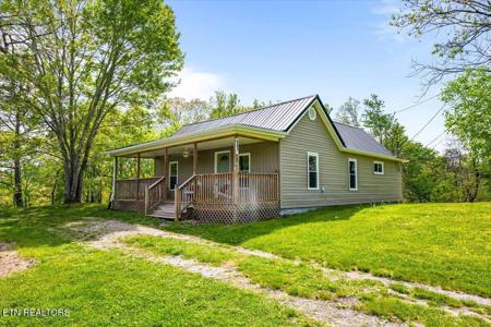 647 Coolidge Rd