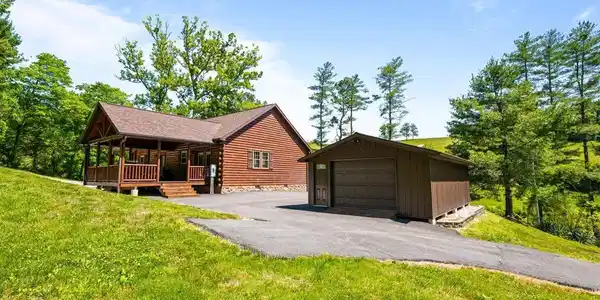 Image 3: 41-542 Whitman Hollow Rd