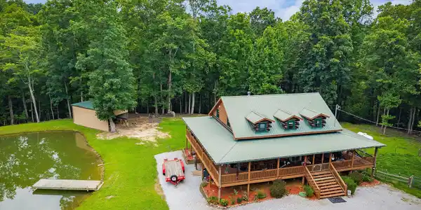 Image 2: LOG HOME 2