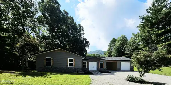 240 Fox Jones Rd