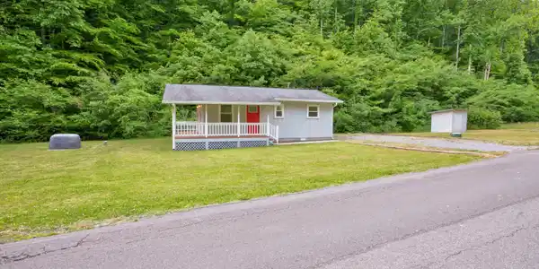 Image 2: 2920 Hatcher Mountain Rd 002