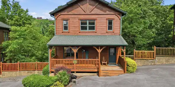 826 Great Smoky Way