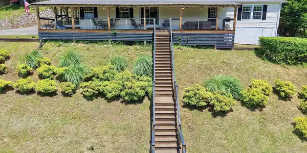 Image 3: A3