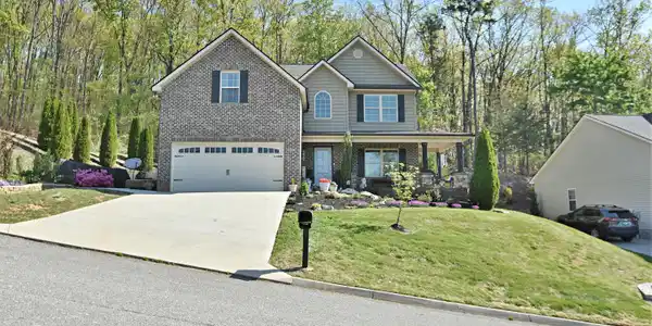 3066 Oakwood Hills Lane