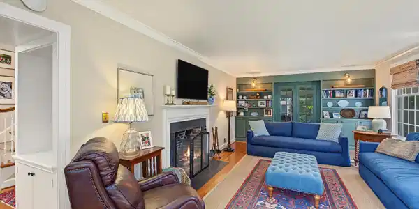 Image 3: Formal Living Room