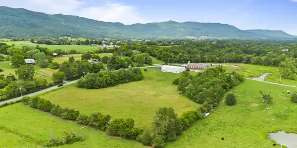 Image 2: Old Middlesboro