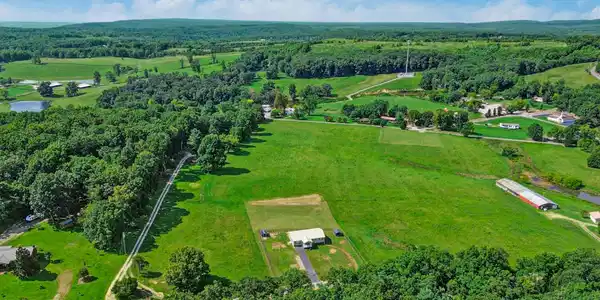 Image 2: dji_0598-dji_0600