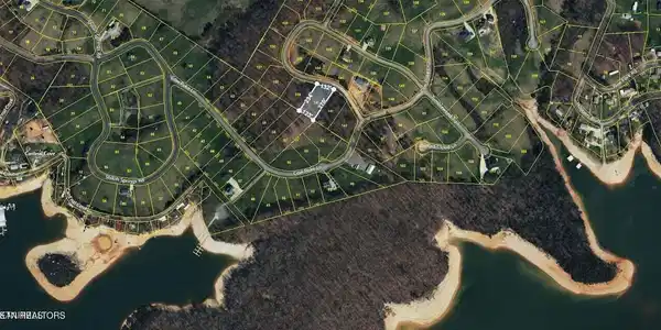 Image 4: overhead
