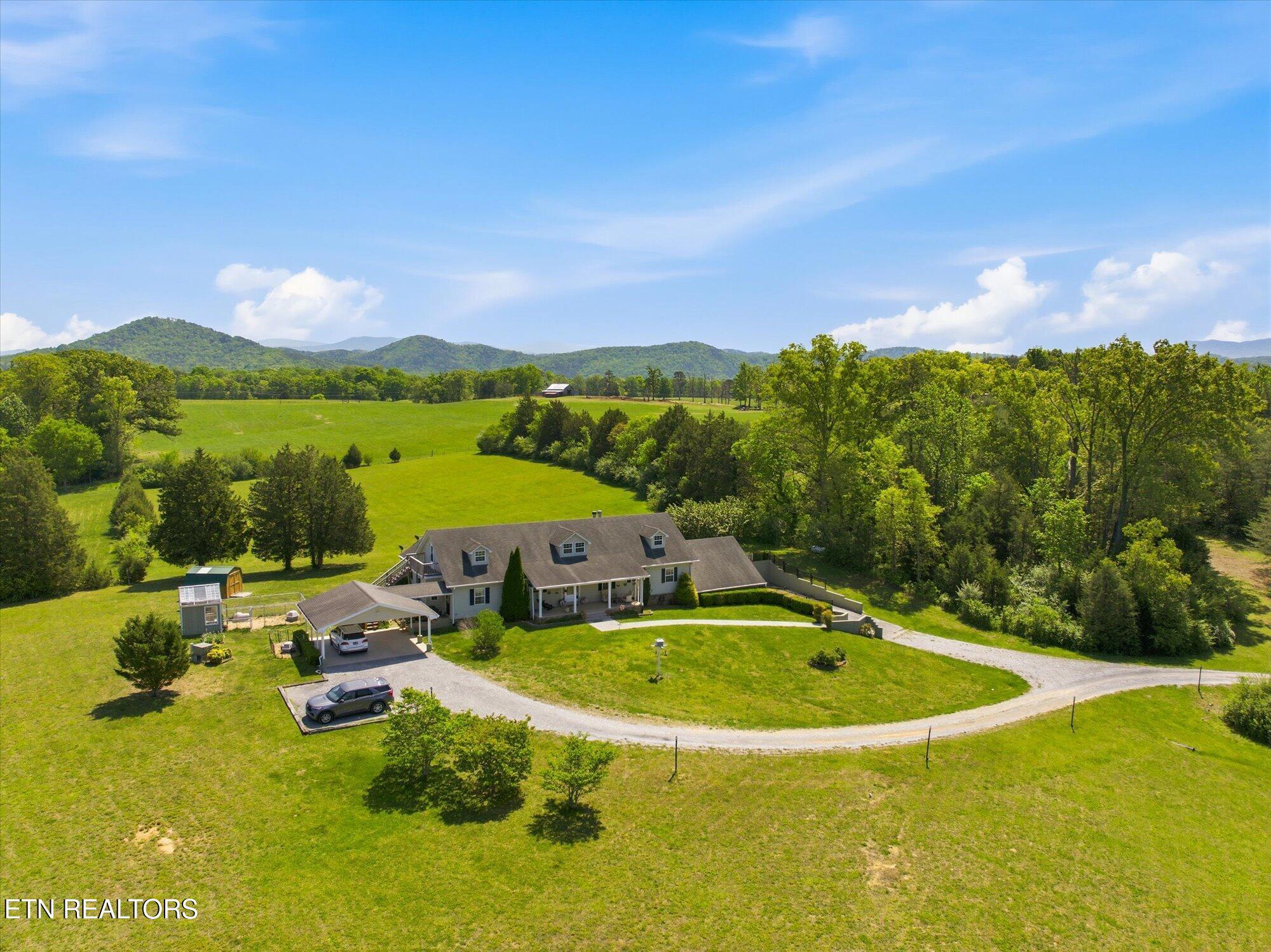 Image 4: 03-180-Cty-Rd-731-Tellico-Plains-TN-3