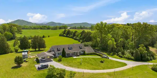 Image 4: 03-180-Cty-Rd-731-Tellico-Plains-TN-3