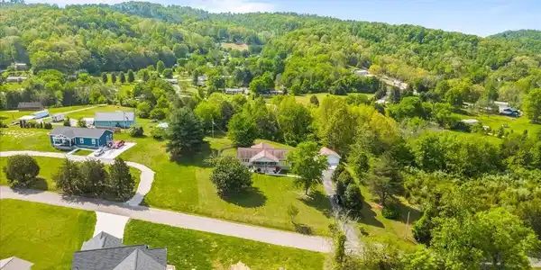 Image 4: 04-1178 Powell Valley Shores Cir