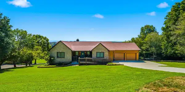 Image 3: 05-2857-Lovingood-Way-Maryville-TN-5
