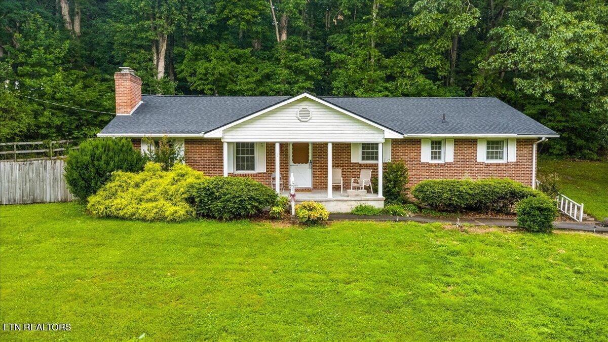 Image 3: 06-227 Fairway Dr