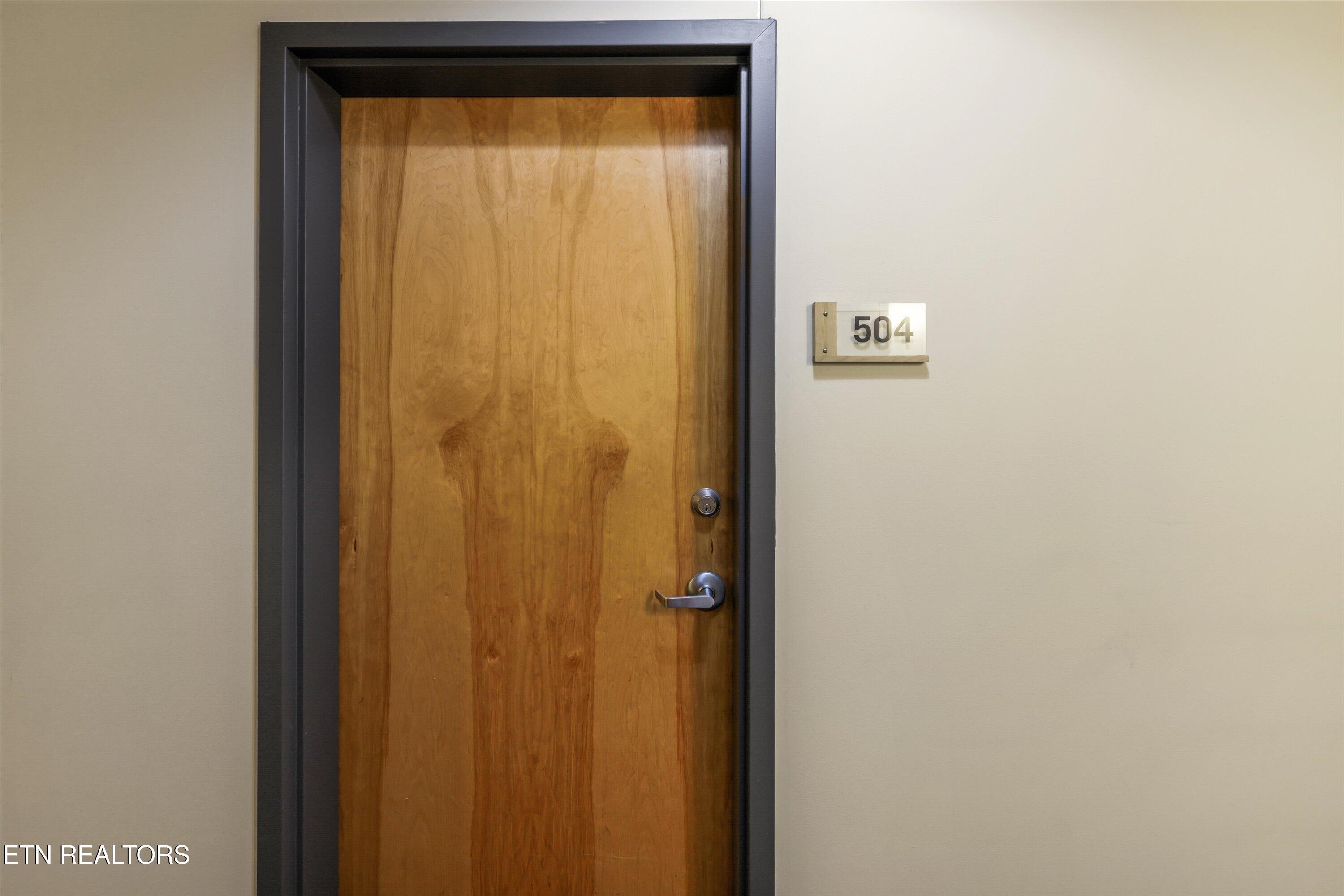 Image 3: Unit 504