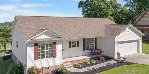 163 Foxglen Lane